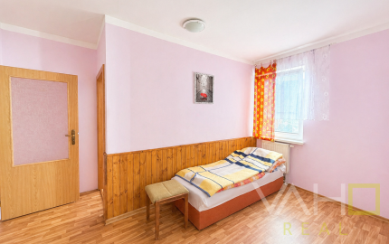 🏡NA PREDAJ-INVESTIČNÁ NEHNUTEĽNOSŤ S FUNGUJÚCIM PRENÁJMOM, Trebatice