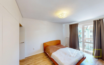 MODERNÝ 2-IZBOVÝ BYT S BALKÓNOM – NASŤAHUJTE SA BEZ INVESTÍCIÍ 🔑✨