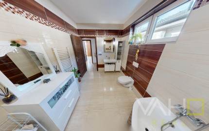 EXKLUZÍVNE!!! Na Predaj RD s prístreškom - Trnava, Williama Schiffera, 136m2, Kamenný mlyn, pozemok 447m2