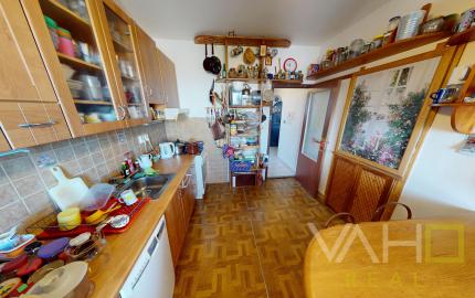 Exkluzívne!! NA PREDAJ 3izb. BYT, 70m2, Devínska Nová Ves,  čiastočná rekonštrukcia, 3D