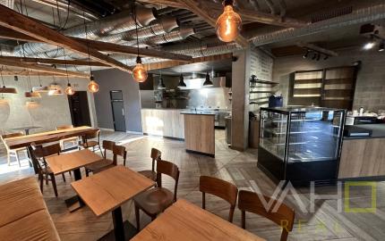 KRÁSNE PRIESTORY, výmera 162,22m2, reštaurácia-bar(alebo iné využitie)  Trnava, ul. Štefánikova