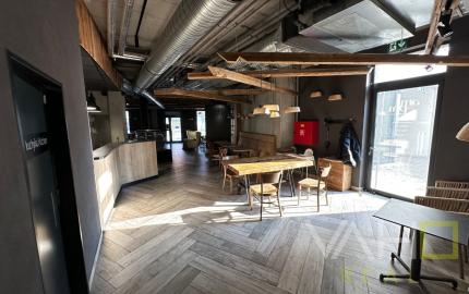 KRÁSNE PRIESTORY, výmera 162,22m2, reštaurácia-bar(alebo iné využitie)  Trnava, ul. Štefánikova