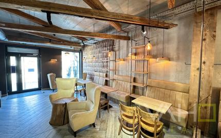 KRÁSNE PRIESTORY, výmera 162,22m2, reštaurácia-bar(alebo iné využitie)  Trnava, ul. Štefánikova