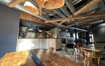 KRÁSNE PRIESTORY, výmera 162,22m2, reštaurácia-bar(alebo iné využitie)  Trnava, ul. Štefánikova