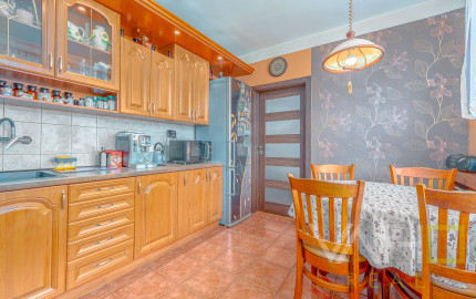 VEĽKÝ  3i byt, výmera až 84m2, balkón, + 20m2 pivnica, tichá lok. plná zelene, Piešťany.