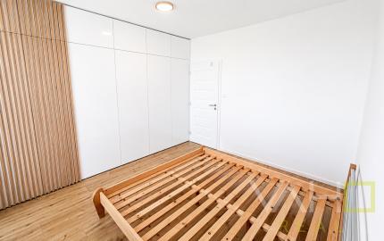 Moderný 2-izbový byt s balkónom a parkovacím miestom v lokalite Zavar