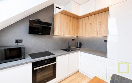 Moderný 2-izbový byt s balkónom a parkovacím miestom v lokalite Zavar