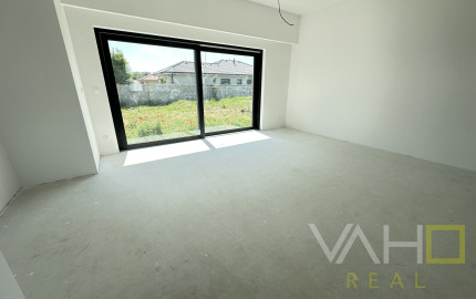 Moderná novostavba RD, pozemok 600m2, zastavaná plocha 179m2, garáž