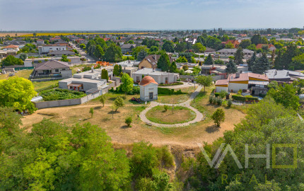 4-izbový rodinný dom na predaj, Trnava – Kopánka (Pekné pole), zariadený, s átriom a terasou