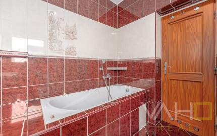 4-izbový rodinný dom na predaj, Trnava – Kopánka (Pekné pole), zariadený, s átriom a terasou