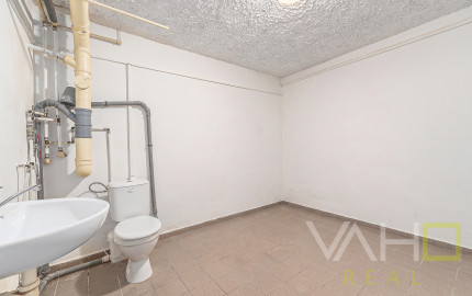 4-izbový rodinný dom na predaj, Trnava – Kopánka (Pekné pole), zariadený, s átriom a terasou