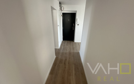 Na predaj 3.izb. byt, 64,5m2, loggia + GARÁŽ vo dvore, kompletná rekonštrukcia