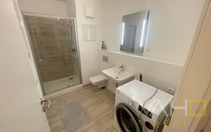 VAHOreal* 2 izb. byt, loggia, park. státie, pivnica,  Novomestská ul. Trnava