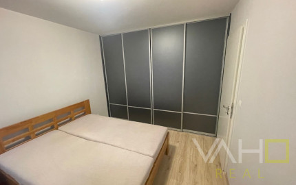 VAHOreal* 2 izb. byt, loggia, park. státie, pivnica,  Novomestská ul. Trnava