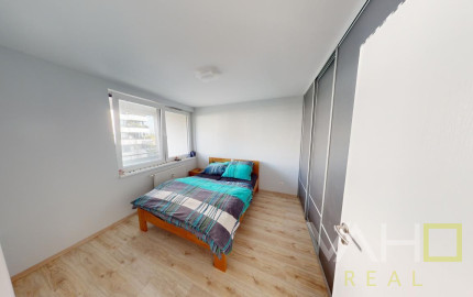 VAHOreal* 2 izb. byt, loggia, park. státie, pivnica,  Novomestská ul. Trnava
