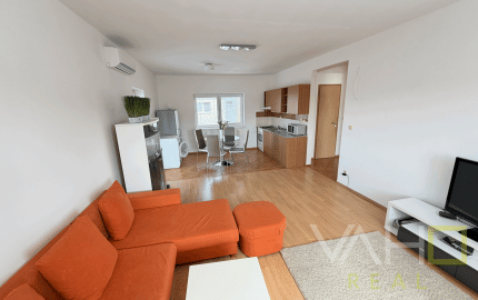 Zariadený 2-izb. byt, záhrada 275m2, 2x park. miesta, Biely Kostol