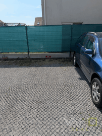 Zariadený 2-izb. byt, záhrada 275m2, 2x park. miesta, Biely Kostol