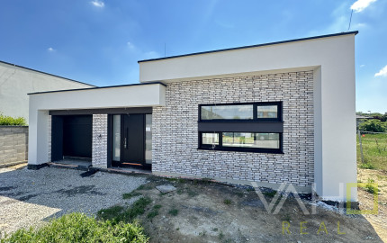 Moderná novostavba RD, pozemok 600m2, zastavaná plocha 179m2, garáž