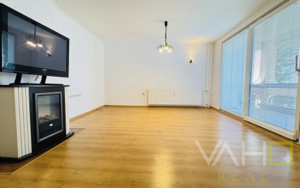 Na prenájom: 4-izbový byt (100 m²) s dvoma loggiami na Vajanského ulici v Trnave