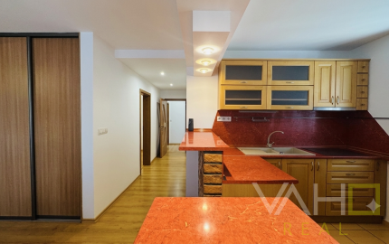 Na prenájom: 4-izbový byt (100 m²) s dvoma loggiami na Vajanského ulici v Trnave