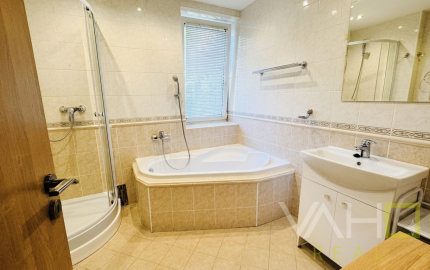 Na prenájom: 4-izbový byt (100 m²) s dvoma loggiami na Vajanského ulici v Trnave