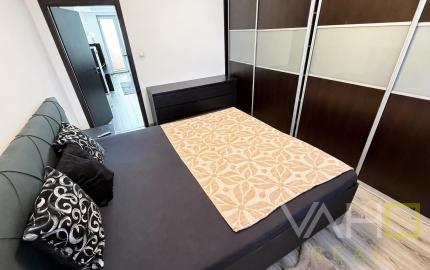 🏡 Na prenájom kompletne zariadený 2-izbový byt s loggiou – Špačinská cesta, Trnava