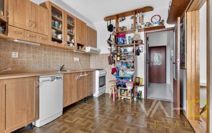 Exkluzívne!! NA PREDAJ 3izb. BYT, 70m2, Devínska Nová Ves,  čiastočná rekonštrukcia, 3D