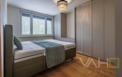 KOMPLETNE ZREKONŠTRUOVANÝ 2 izb. byt, výmera 52,77m2, loggia, ul. G. Goliána