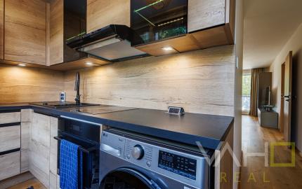 KOMPLETNE ZREKONŠTRUOVANÝ 2 izb. byt, výmera 52,77m2, loggia, ul. G. Goliána