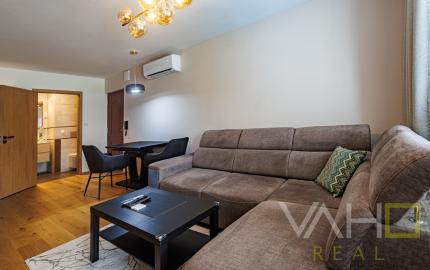 KOMPLETNE ZREKONŠTRUOVANÝ 2 izb. byt, výmera 52,77m2, loggia, ul. G. Goliána