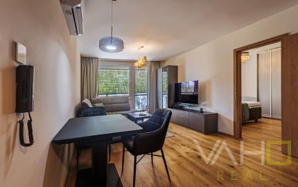 KOMPLETNE ZREKONŠTRUOVANÝ 2 izb. byt, výmera 52,77m2, loggia, ul. G. Goliána