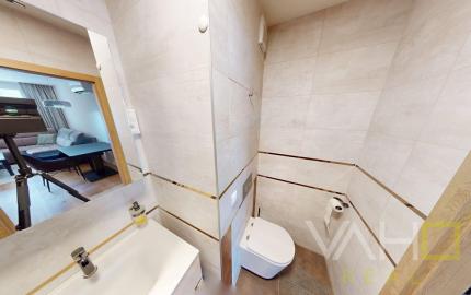 KOMPLETNE ZREKONŠTRUOVANÝ 2 izb. byt, výmera 52,77m2, loggia, ul. G. Goliána