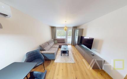 KOMPLETNE ZREKONŠTRUOVANÝ 2 izb. byt, výmera 52,77m2, loggia, ul. G. Goliána