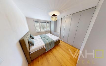 KOMPLETNE ZREKONŠTRUOVANÝ 2 izb. byt, výmera 52,77m2, loggia, ul. G. Goliána