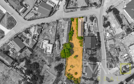 Stavebný pozemok 1 129 m² so starším domom – Svätoplukovo