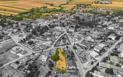 Stavebný pozemok 1 129 m² so starším domom – Svätoplukovo