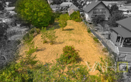 Stavebný pozemok 1 129 m² so starším domom – Svätoplukovo