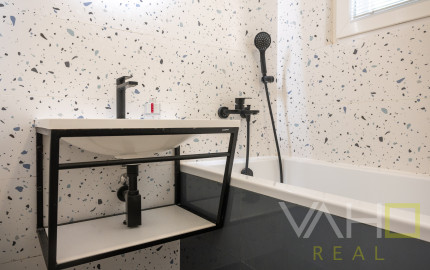 92 m² pohody a ticha: Slnkom zaliaty 4-izbový byt s výhľadom na zeleň (ul. J. Slotu)