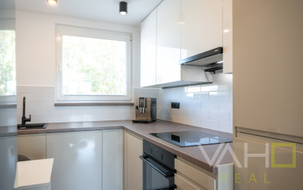 92 m² pohody a ticha: Slnkom zaliaty 4-izbový byt s výhľadom na zeleň (ul. J. Slotu)