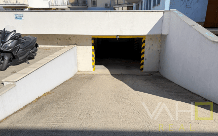 NA PREDAJ GARÁŽ V PODZEMÍ BYTOVÉHO DOMU - BOTTOVA ul. , TRNAVA