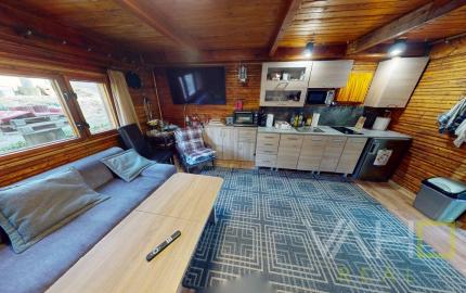 EXKLUZÍVNE !! REKREAČNÁ CHATA, úžitková plocha 70m2, celoročne obývateľná, JAHODNÍK, k.ú LOŠONEC, kompletná rekonštrukcia, 3D obhliadka