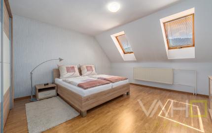 5-izbový rodinný dom 180 m² | pozemok 587 m², garáž a veľká povala | Bzince pod Javorinou