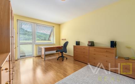 5-izbový rodinný dom 180 m² | pozemok 587 m², garáž a veľká povala | Bzince pod Javorinou