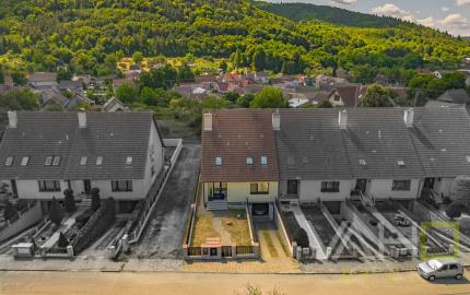 5-izbový rodinný dom 180 m² | pozemok 587 m², garáž a veľká povala | Bzince pod Javorinou