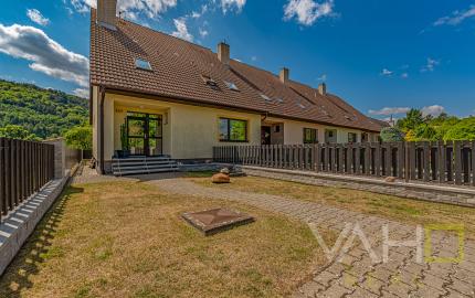 5-izbový rodinný dom 180 m² | pozemok 587 m², garáž a veľká povala | Bzince pod Javorinou