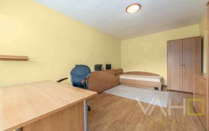 5-izbový rodinný dom 180 m² | pozemok 587 m², garáž a veľká povala | Bzince pod Javorinou