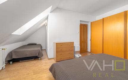 5-izbový rodinný dom 180 m² | pozemok 587 m², garáž a veľká povala | Bzince pod Javorinou
