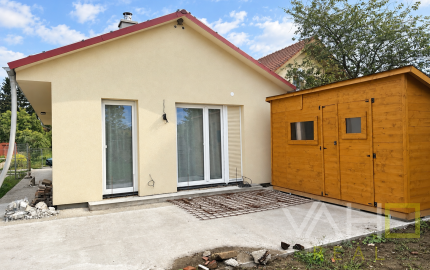 Pernek - nový a úsporný rodinný dom v objatí Malých Karpát