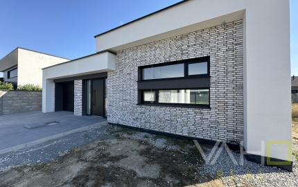 Moderná novostavba RD, pozemok 600m2, zastavaná plocha 179m2, garáž