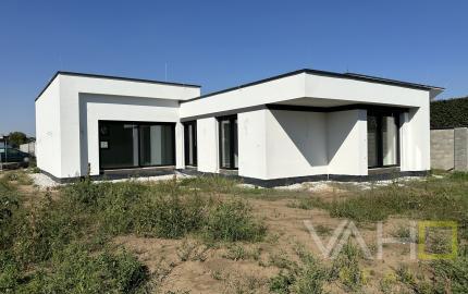 Moderná novostavba RD, pozemok 600m2, zastavaná plocha 179m2, garáž